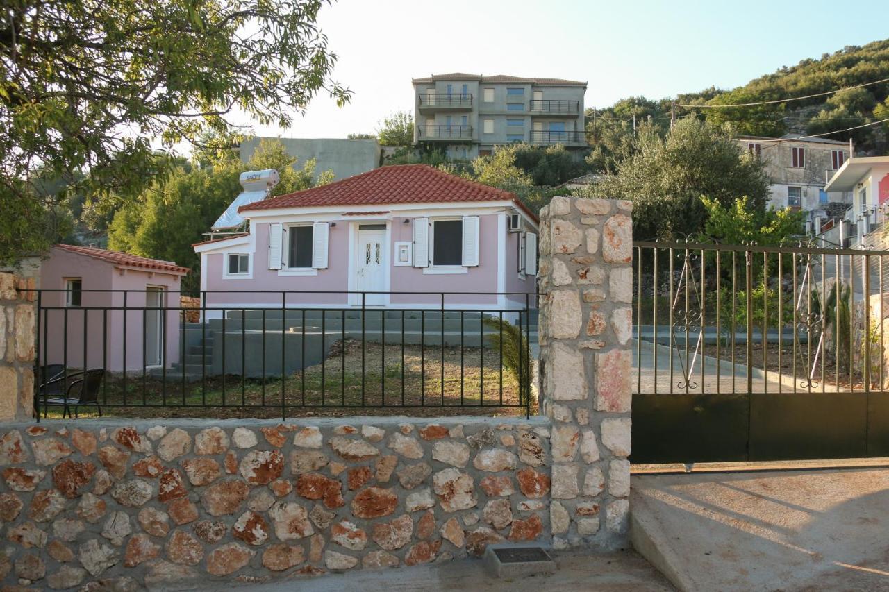 Affittacamere La Casa di Odyssey Dhavgáta Esterno foto